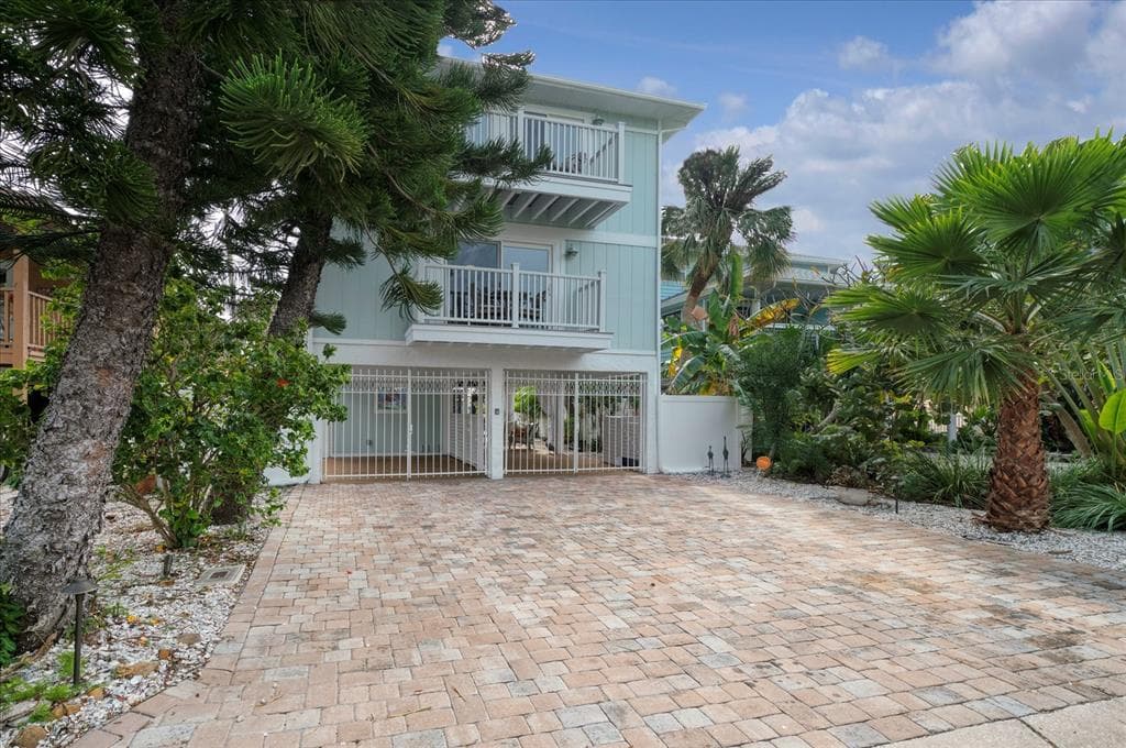 45 83RD AVENUE TREASURE ISLAND, FL 33706