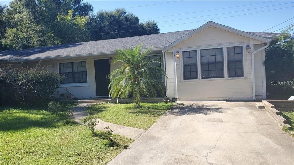 420 MOUNT VERNON COURT EUSTIS, FL 32726