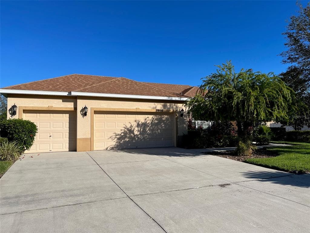 2206 VIA NAPOLI STREET PLANT CITY, FL 33566