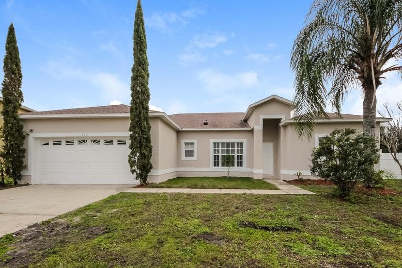 215 BANBURY PLACE KISSIMMEE, FL 34758