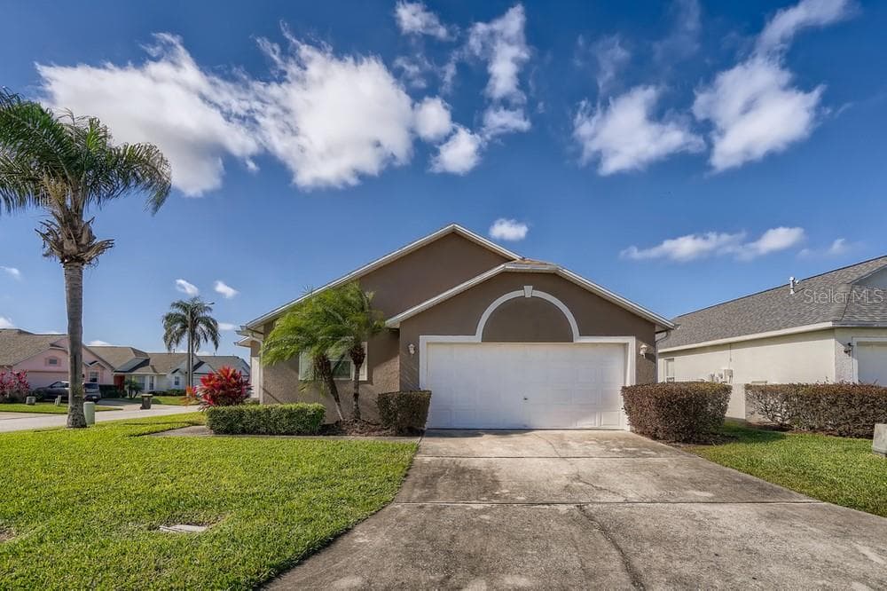 205 TIVOLI CIRCLE DAVENPORT, FL 33837