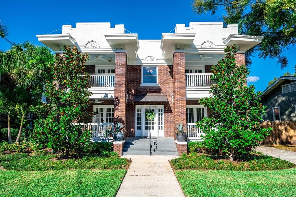 2113 W SOUTHVIEW AVENUE UNIT C TAMPA, FL 33606