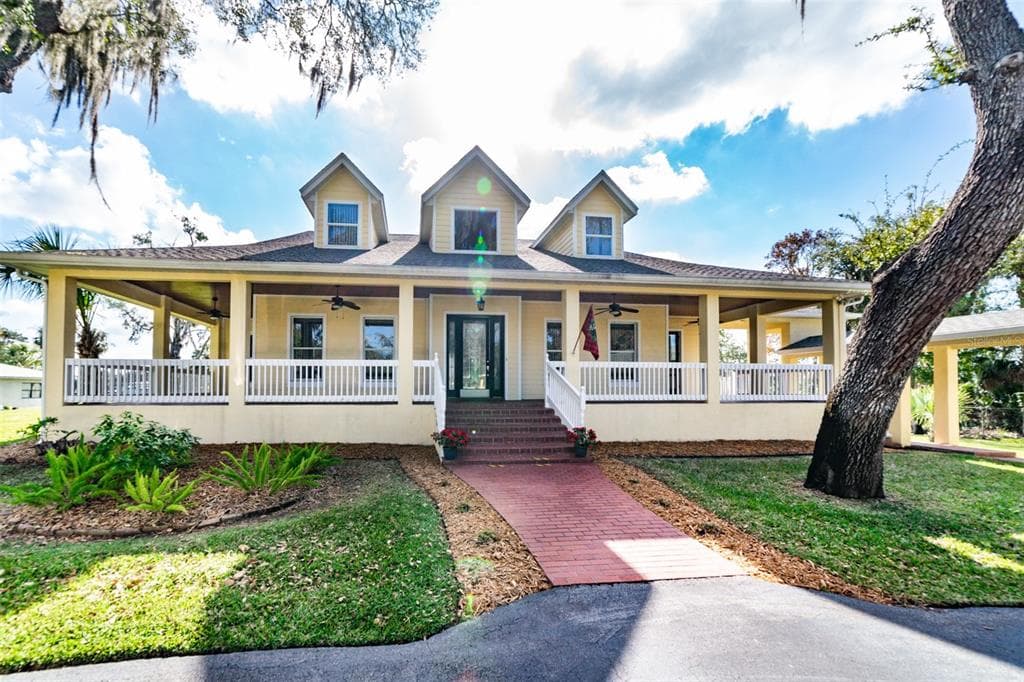 8013 LINESIDER DRIVE