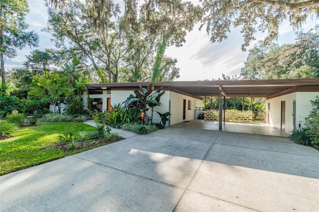 319 GLEN OAKS AVENUE TEMPLE TERRACE, FL 33617