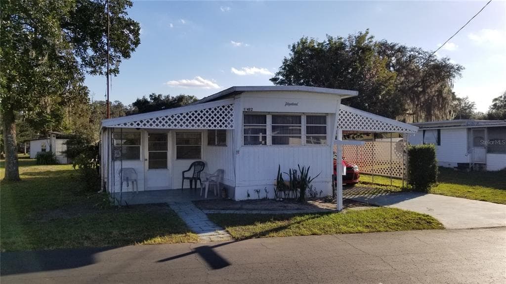 37402 HAMMOND DRIVE ZEPHYRHILLS, FL 33541