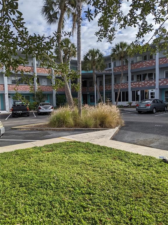 4300 58TH STREET N UNIT 2003 KENNETH CITY, FL 33709