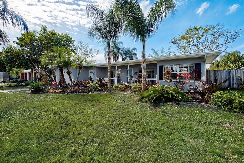 2158 CEDAR DRIVE DUNEDIN, FL 34698