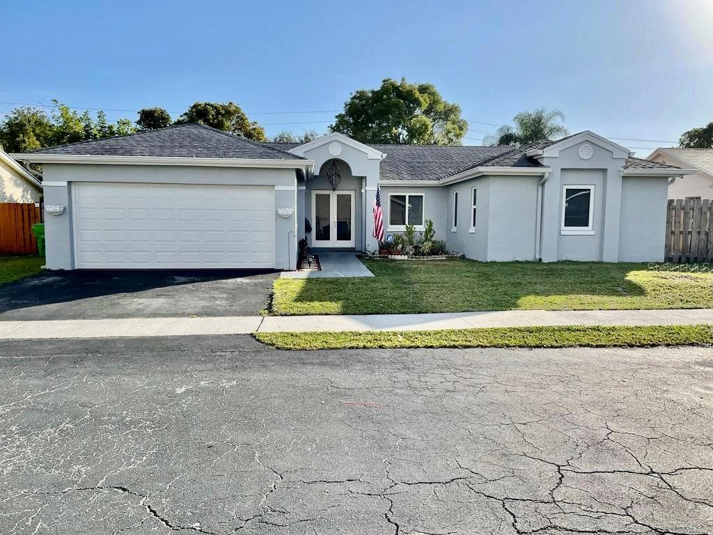 5216 NW 94TH TERRACE