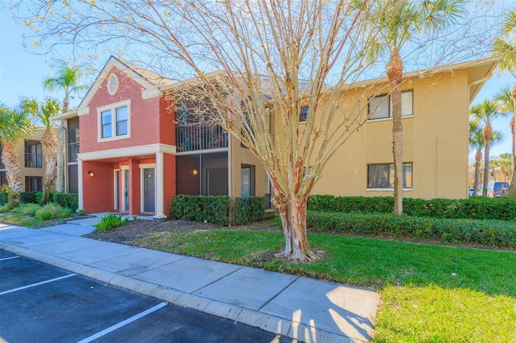10531 WATERVIEW COURT UNIT 10531 TAMPA, FL 33615