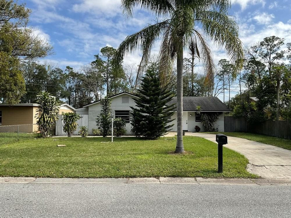 2831 GROVE DRIVE SANFORD, FL 32773