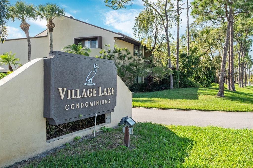 865 N VILLAGE DRIVE N UNIT 101B ST PETERSBURG, FL 33716