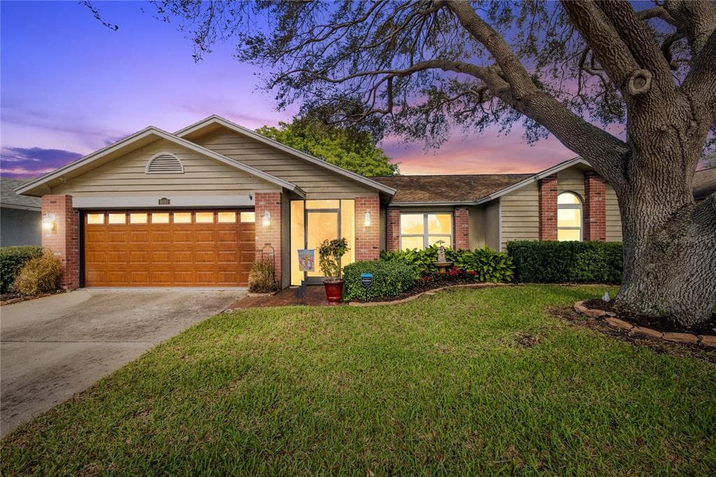 8093 PERTH DRIVE LARGO, FL 33773