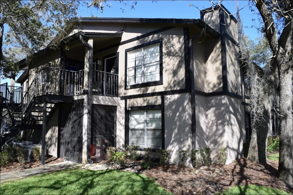 4009 NESTLE OAKS PLACE UNIT 101 TAMPA, FL 33613