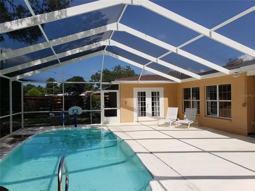 6254 FAIRFIELD AVENUE S ST PETERSBURG, FL 33707