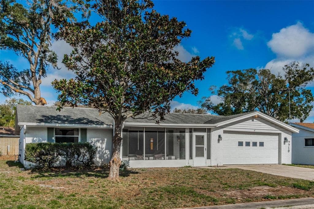 7719 SUMMERTREE LANE NEW PORT RICHEY, FL 34653