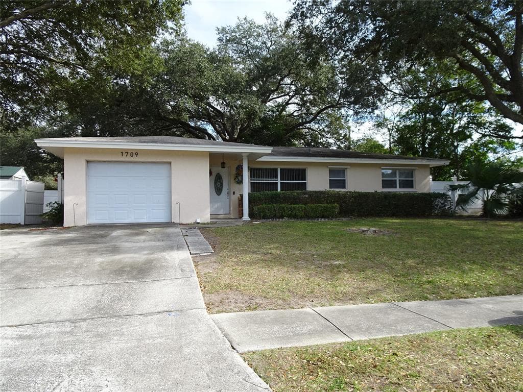 1709 EATON DRIVE NE CLEARWATER, FL 33756
