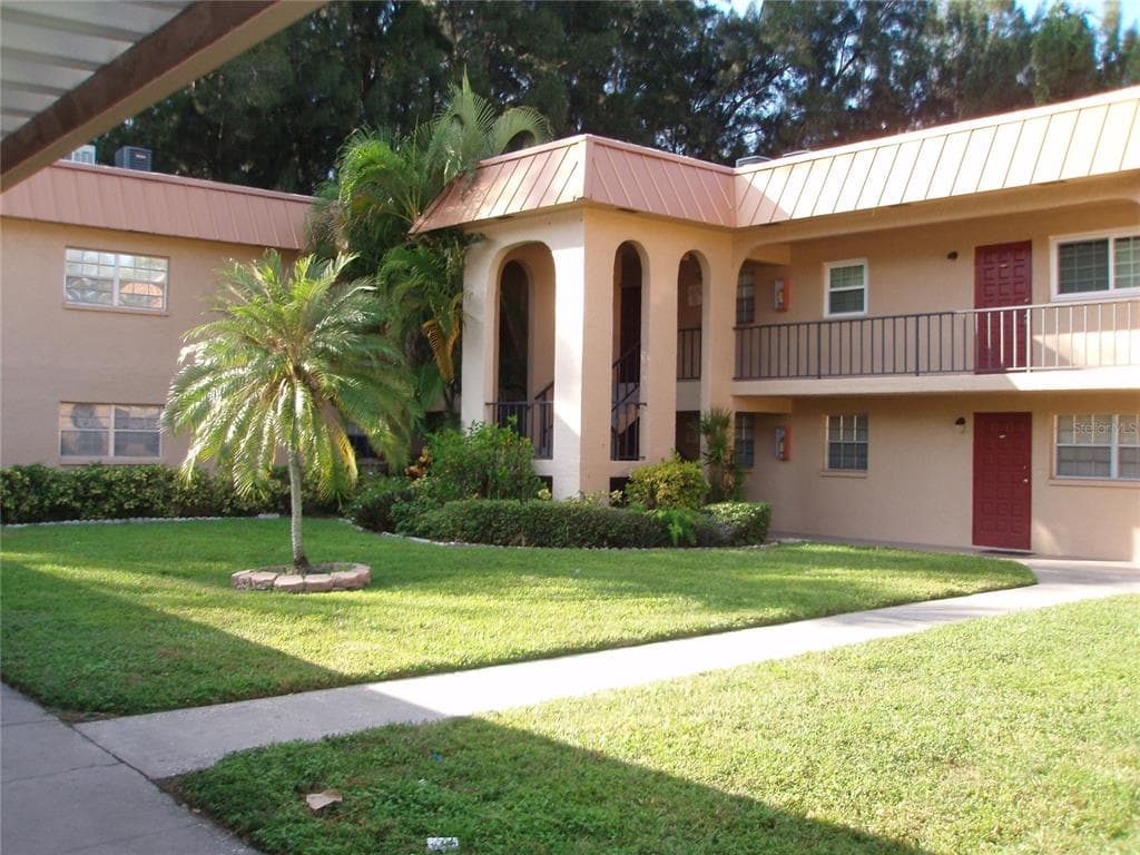 4500 E BAY DRIVE UNIT 138 CLEARWATER, FL 33764