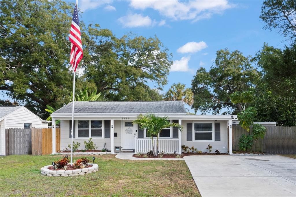 1119 TYRONE COURT N ST PETERSBURG, FL 33710