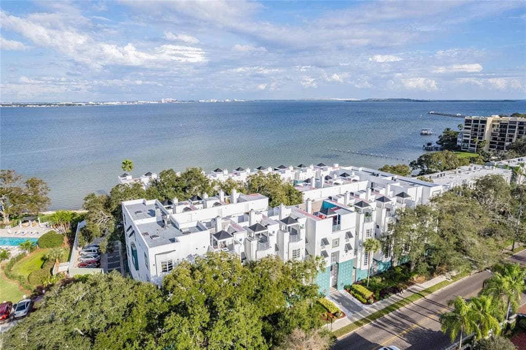 4950 BAYSHORE BOULEVARD UNIT 3 TAMPA, FL 33611