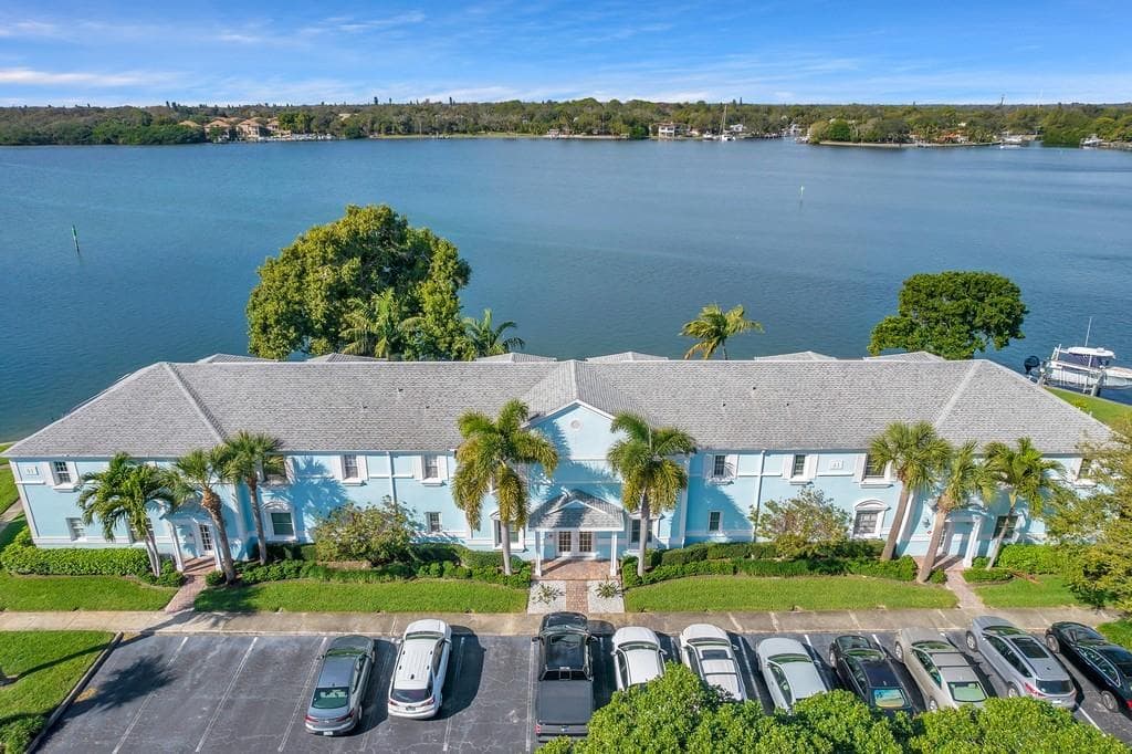 5129 SALMON DRIVE SE UNIT A ST PETERSBURG, FL 33705
