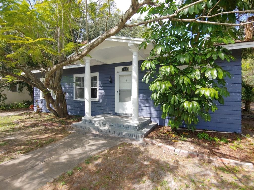701 W PLAZA PLACE TAMPA, FL 33602