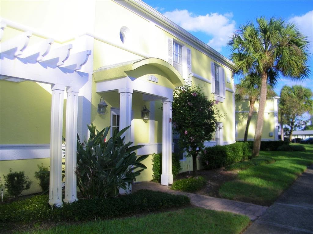 113 SEA HORSE DRIVE SE UNIT A ST PETERSBURG, FL 33705