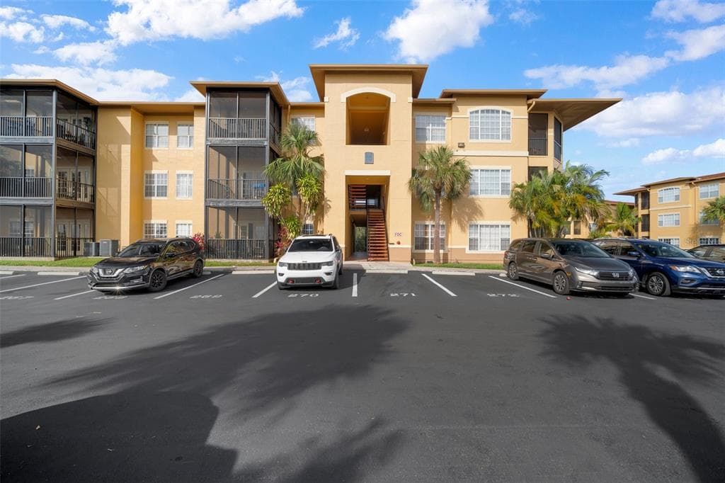 4306 BAYSIDE VILLAGE DRIVE UNIT 204 TAMPA, FL 33615
