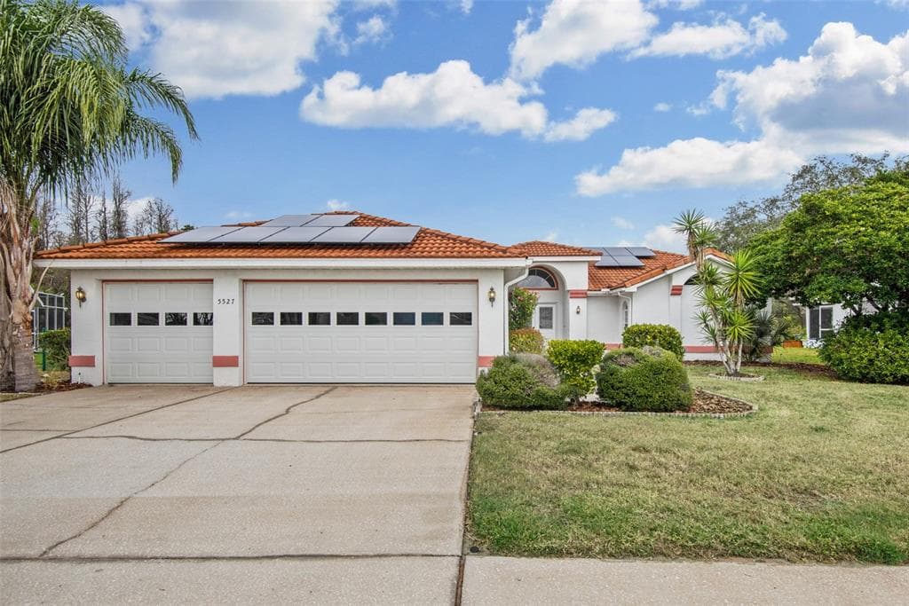 5527 EL CERRO DRIVE NEW PORT RICHEY, FL 34655