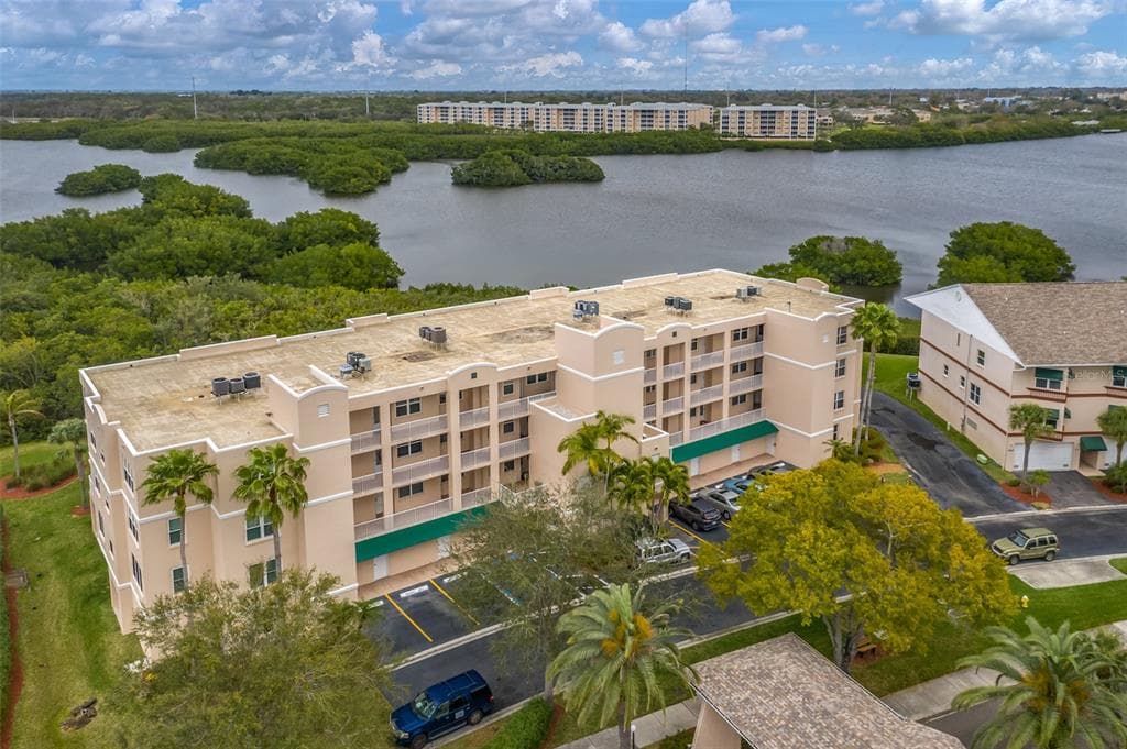 6575 99TH WAY N UNIT 22303 ST PETERSBURG, FL 33708