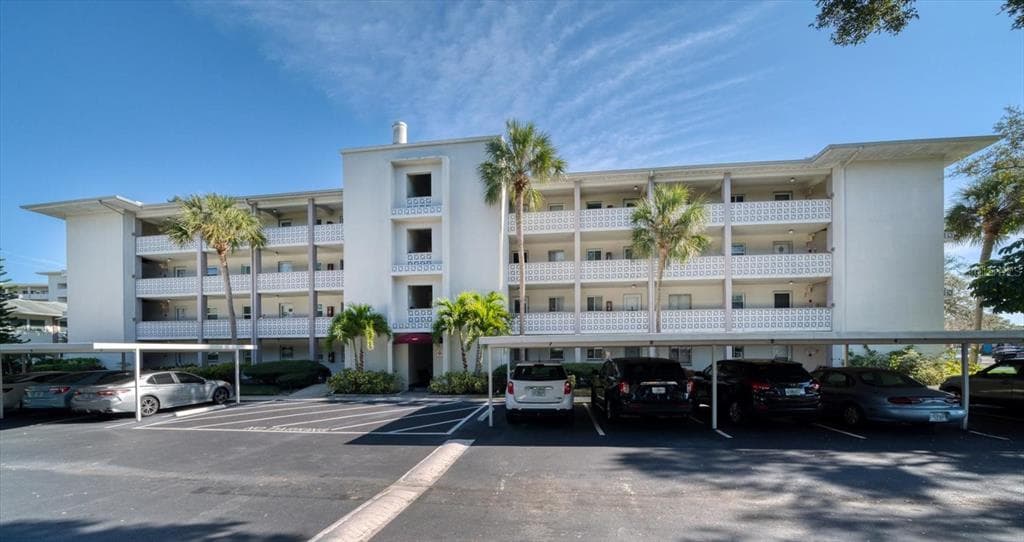 1524 LAKEVIEW ROAD UNIT 203 CLEARWATER, FL 33756