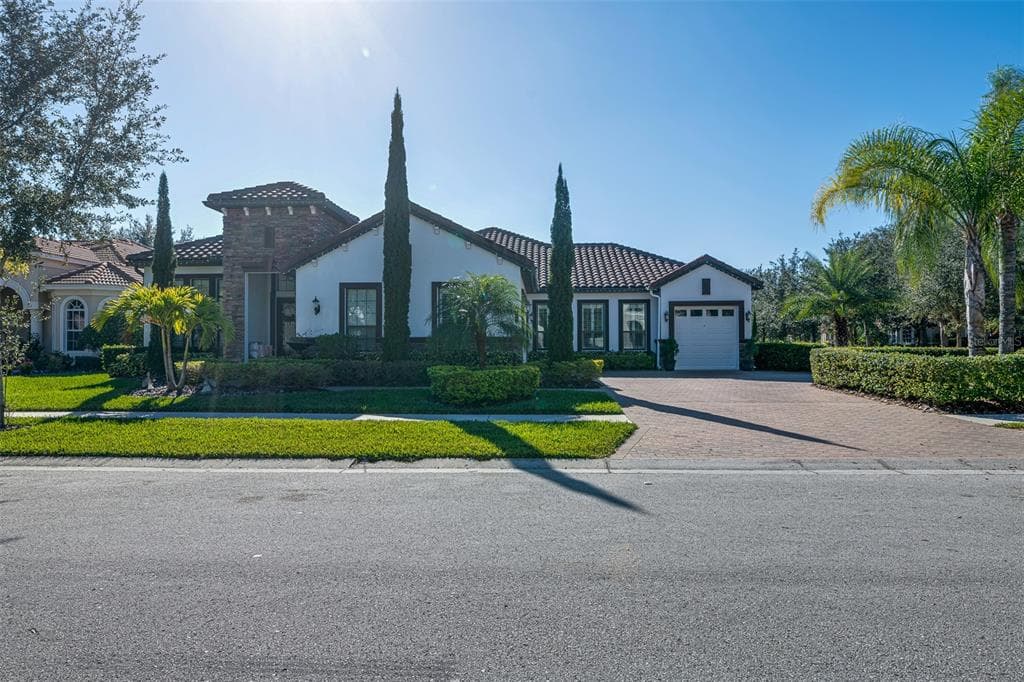 8467 DUNHAM STATION DRIVE TAMPA, FL 33647