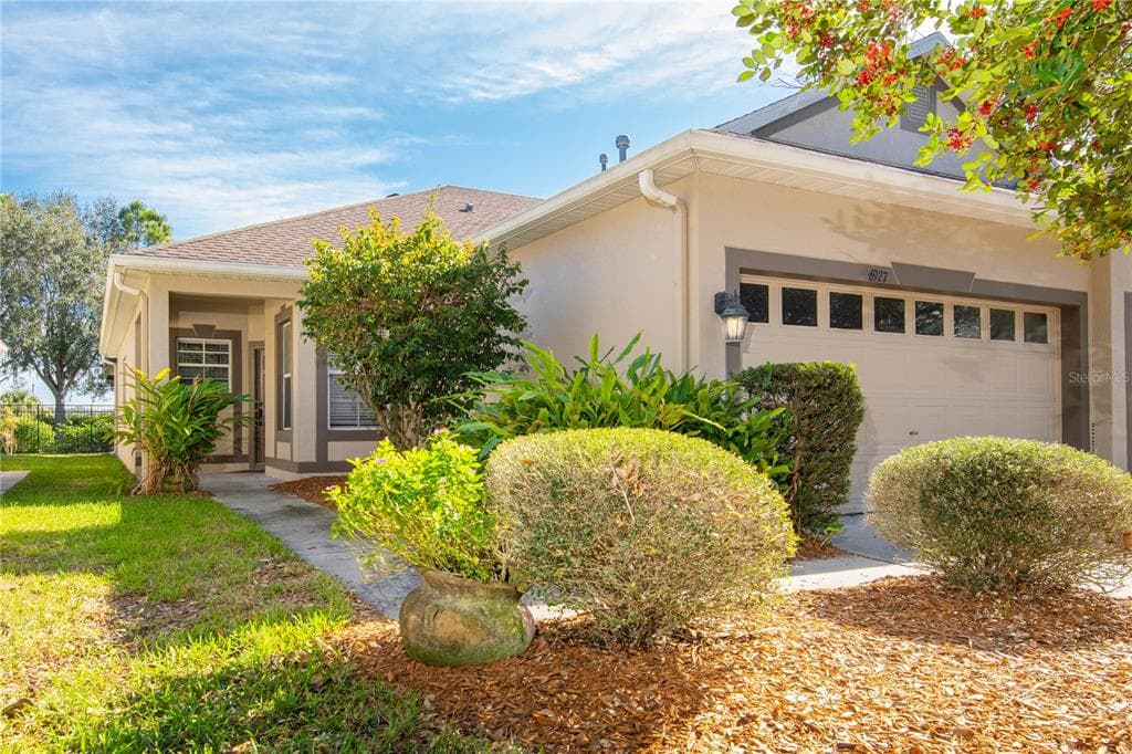 6927 SURREY HILL PLACE APOLLO BEACH, FL 33572