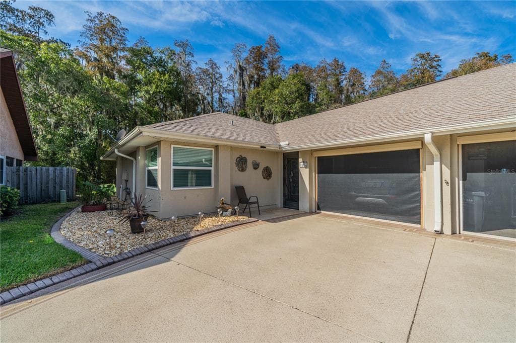 1602 COMFY COURT SUN CITY CENTER, FL 33573