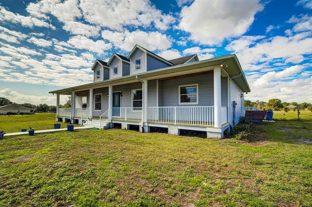 7627 ARTIFACT DRIVE ZEPHYRHILLS, FL 33541