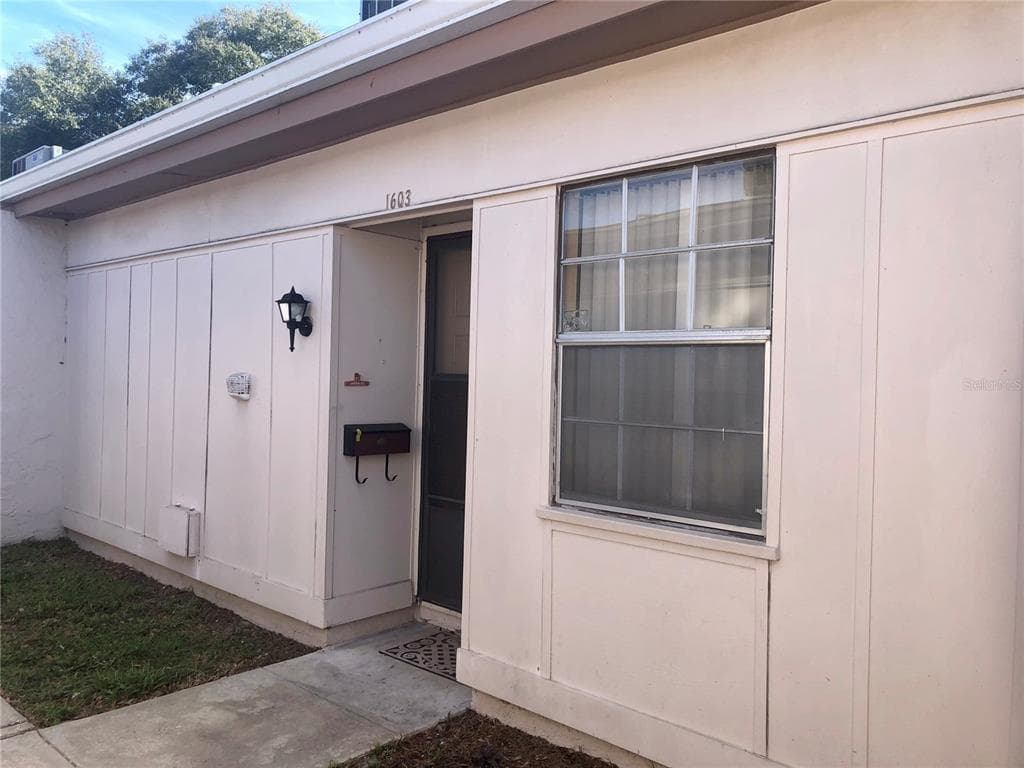 1603 MISSION HILLS BOULEVARD UNIT 5-E CLEARWATER, FL 33759