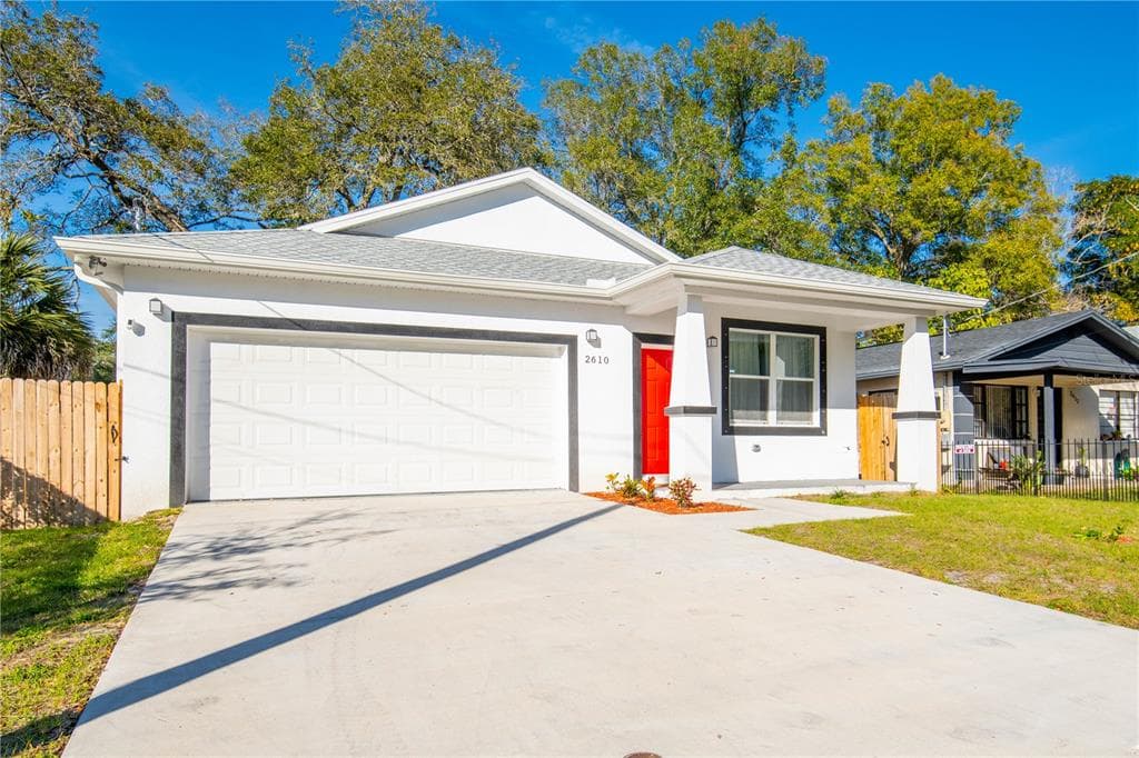 2610 E GENESEE STREET TAMPA, FL 33610