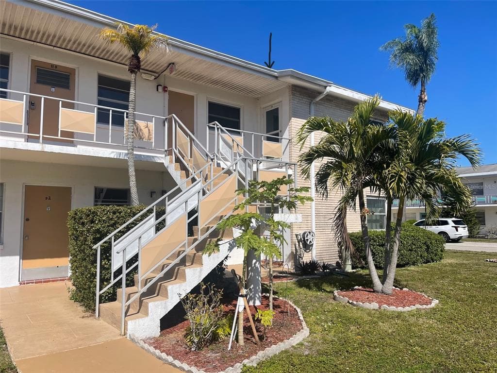 5970 21ST STREET N UNIT 10 ST PETERSBURG, FL 33714