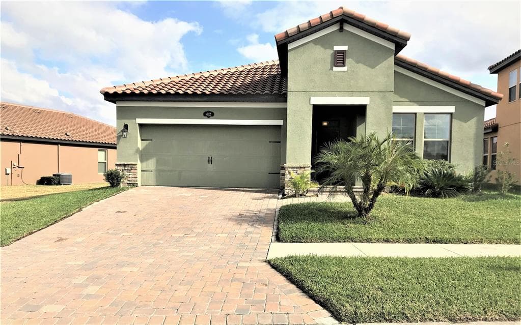 4112 PRIMA LAGO CIRCLE