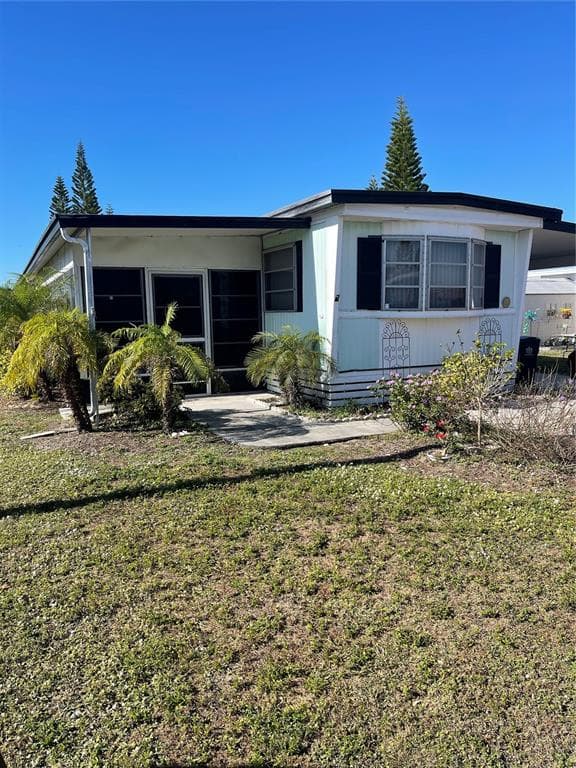 108 SAINT PIERRES WAY APOLLO BEACH, FL 33572