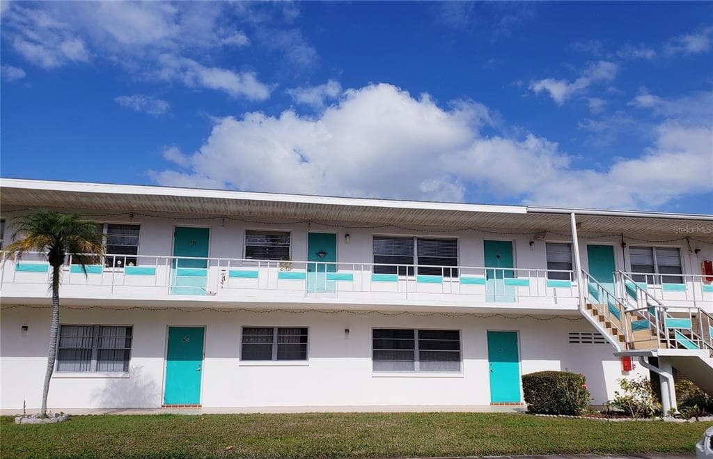2011 58TH AVENUE N UNIT 19