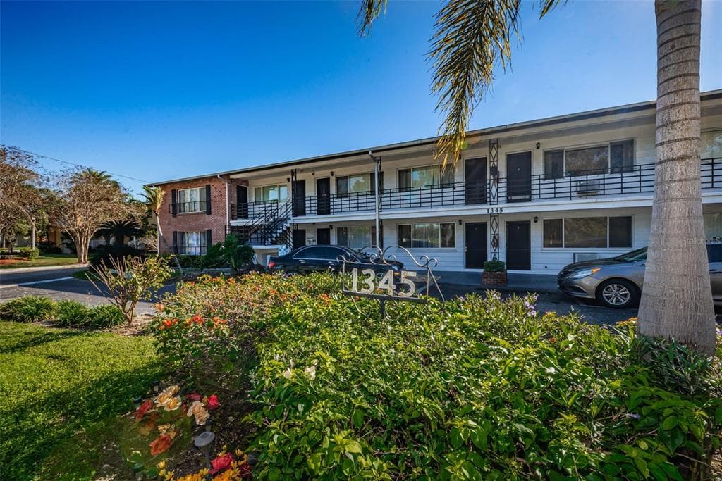 1345 DREW STREET UNIT 1