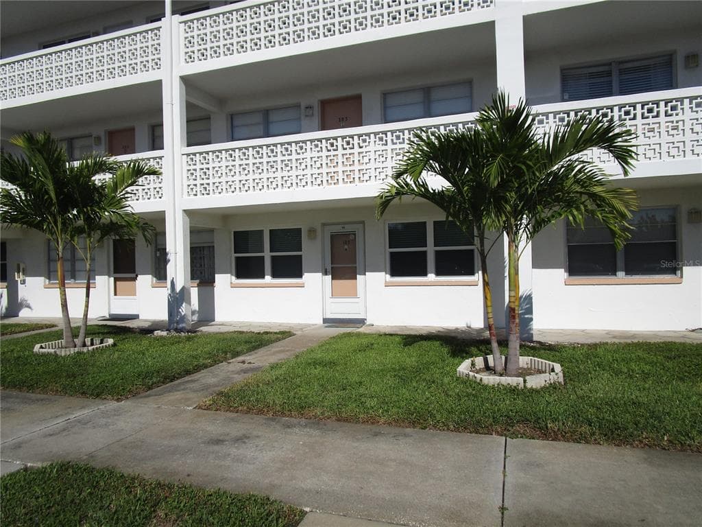1001 77TH AVENUE N UNIT 103 ST PETERSBURG, FL 33702