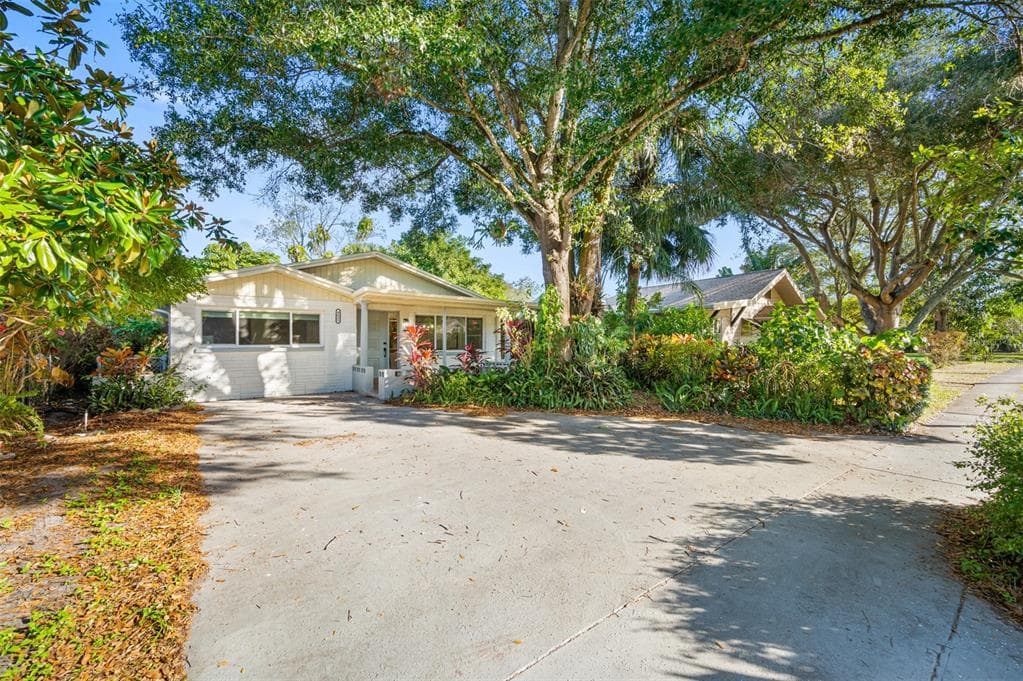 4621 DR MARTIN LUTHER KING JR STREET N ST PETERSBURG, FL 33703