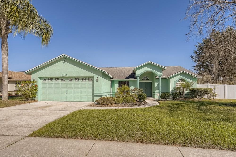 22921 STERLING MANOR LOOP LUTZ, FL 33549