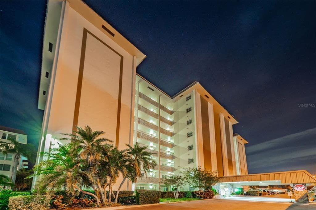 622 EDGEWATER DRIVE UNIT 623 DUNEDIN, FL 34698