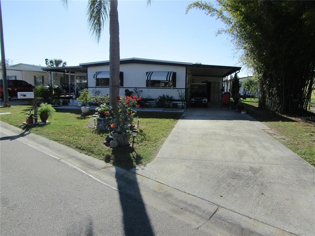 108 SAINT KITTS WAY APOLLO BEACH, FL 33572