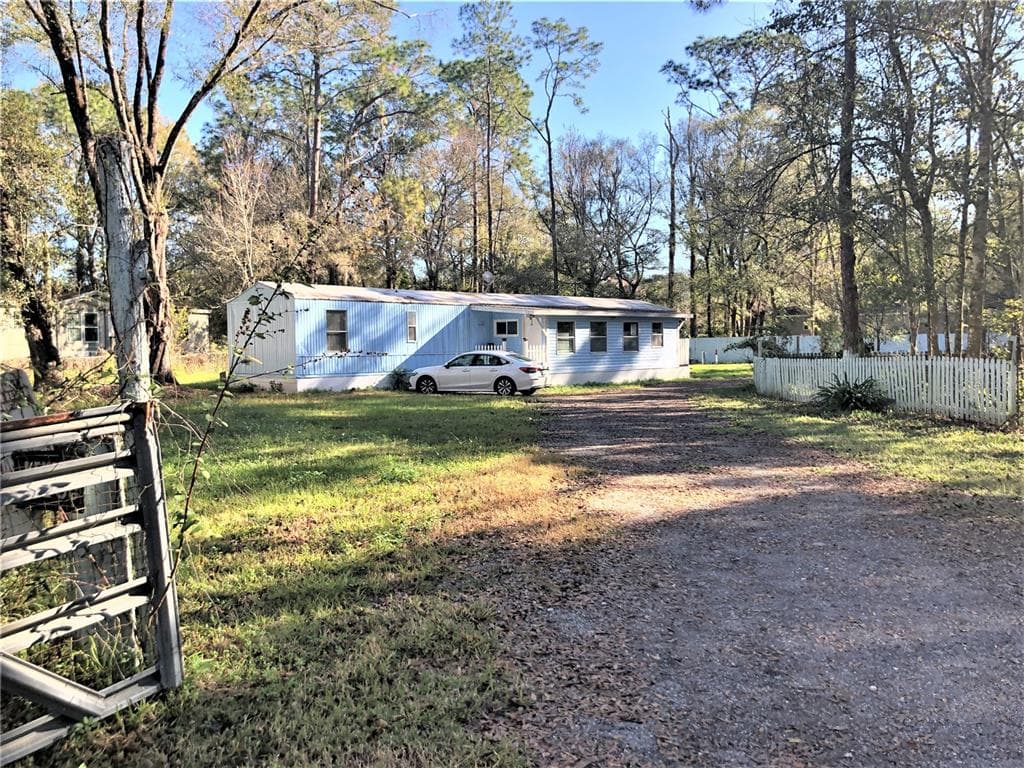 6828 MANGROVE DRIVE WESLEY CHAPEL, FL 33544
