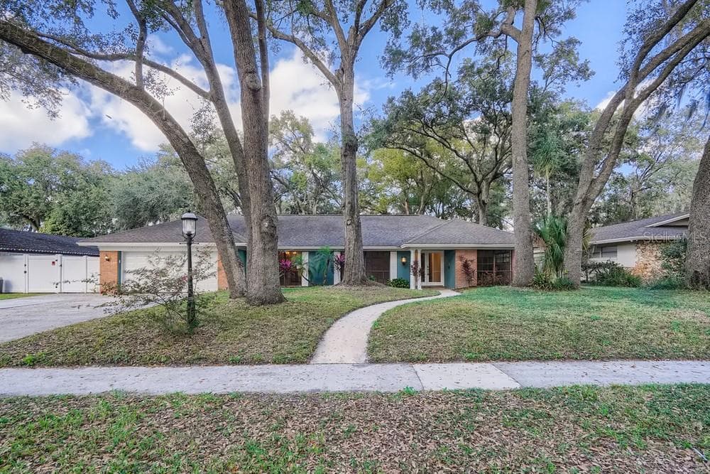 4107 SUMMERWOOD AVENUE ORLANDO, FL 32812