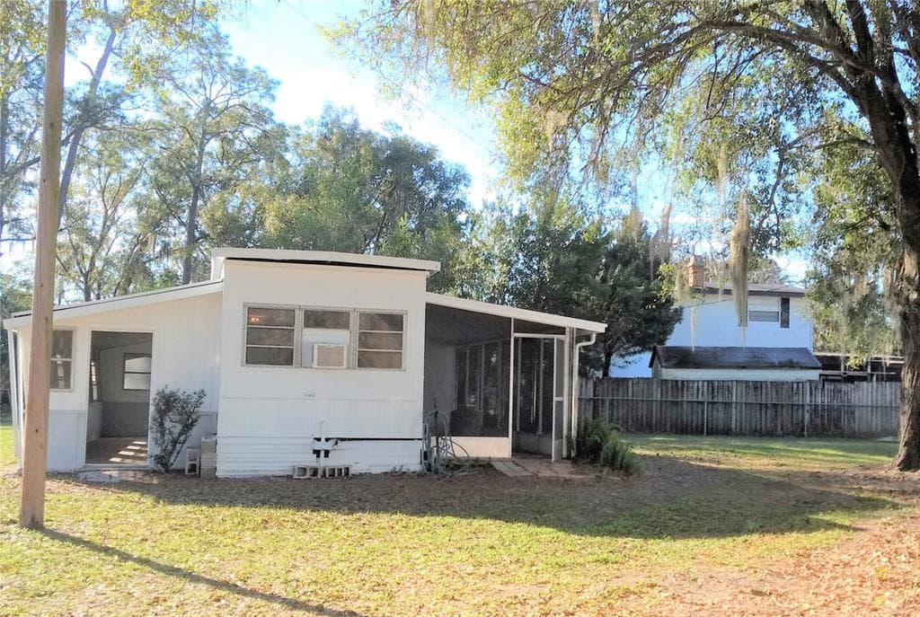 21828 PINEYWOOD LOOP LAND O LAKES, FL 34639
