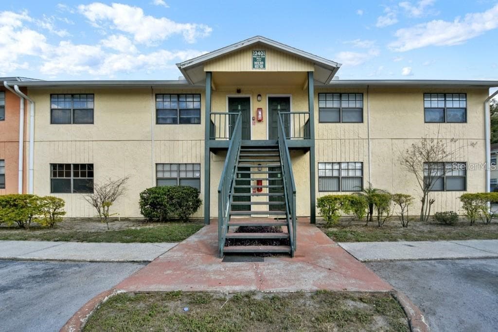 12401 HIBISCUS OAK PLACE UNIT 202 TAMPA, FL 33612